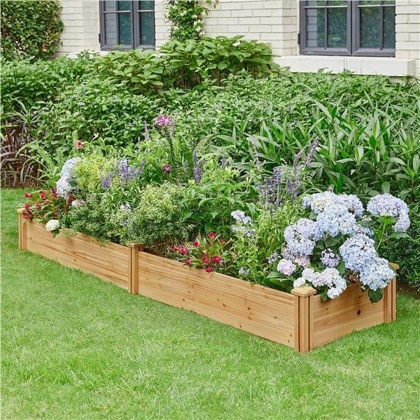 Ce carré potager en bois massif certifié FSC assure une gestion responsable des forêts. Ses planches de 1,5 cm d'épaisseur s'assemblent facilement avec des vis, offrant une structure stable et résistante. Chaque côté est doté d'une plaque latérale d'une seule pièce, fixée fermement pour éviter les fuites de terre.

Divisé en deux zones par une cloison amovible, ce bac à fleurs pratique permet une croissance optimale des plantes grâce à son fond ouvert. Idéal pour cultiver légumes, fleurs ou herbes, il s'adapte parfaitement à votre patio, cour, jardin ou serre. Facile à monter avec une notice illustrée, ce carré potager est à la fois fonctionnel et esthétique.